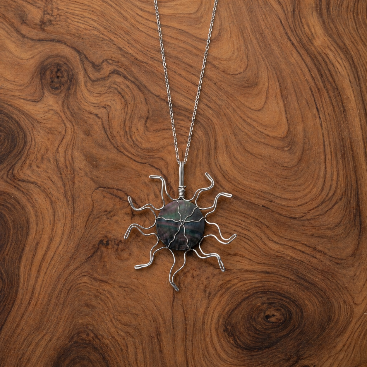 Sun Necklace – Black Mother of Pearl