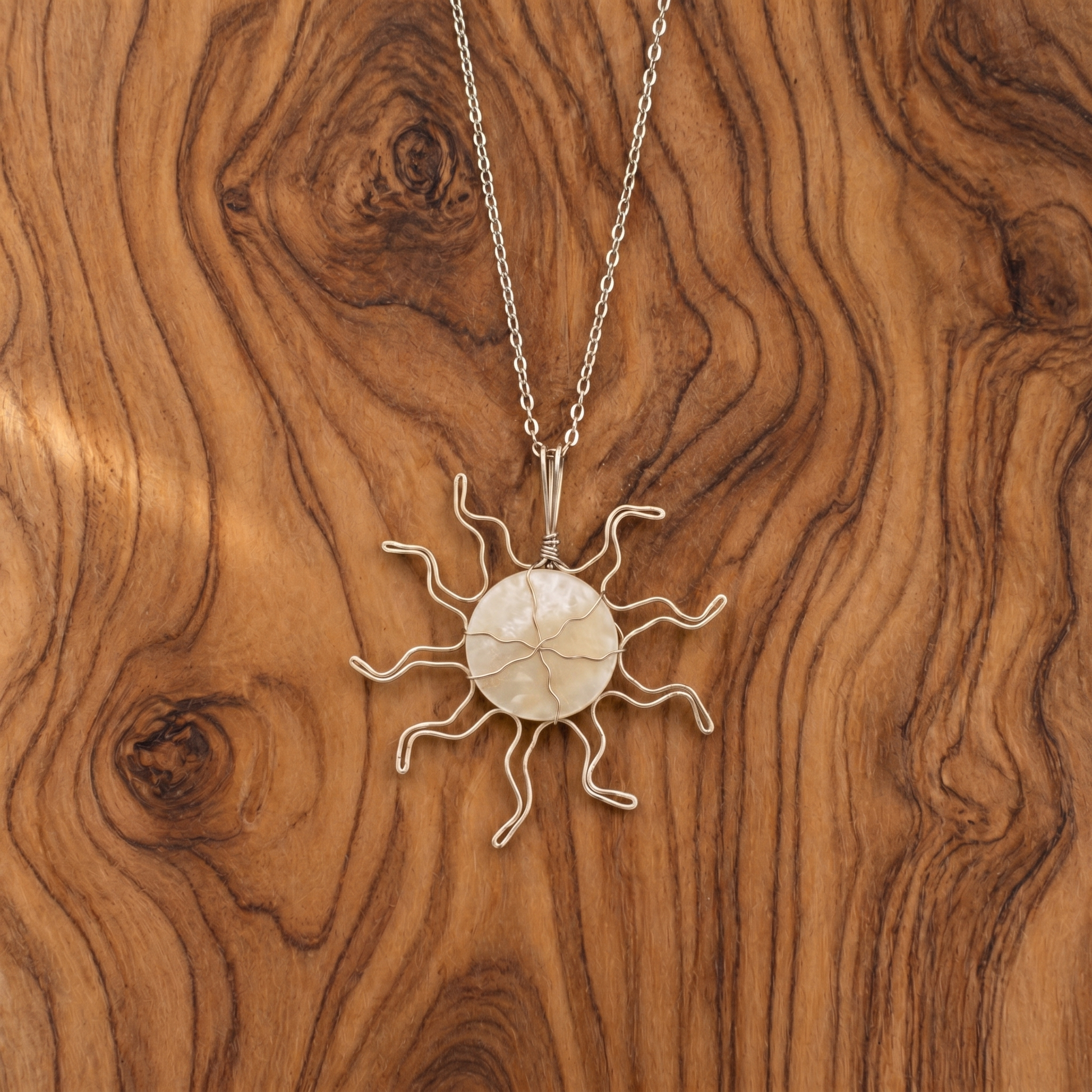 Sun Necklace – Mother of Pearl