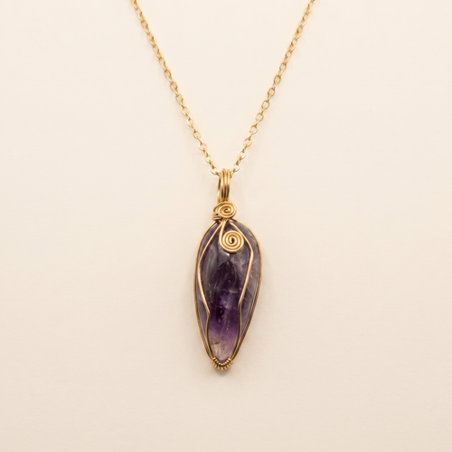 #06 One Piece- Amethyst Necklace Gold