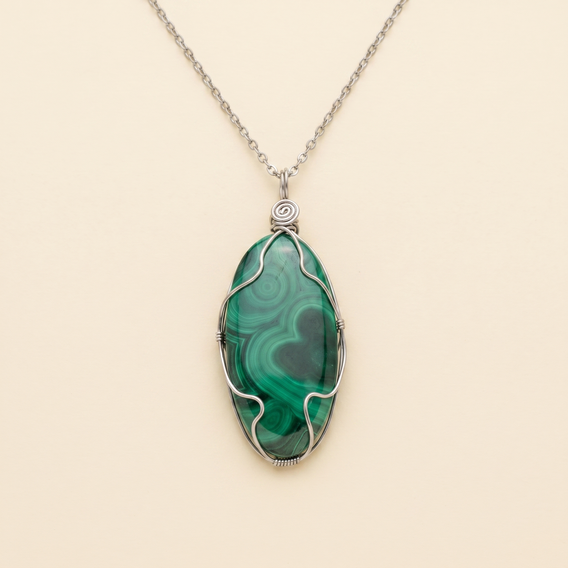 #16 One Piece – Malachite Necklace Silver